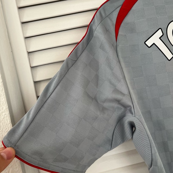 Liverpool Torres soccer jersey - Picture 3 of 13